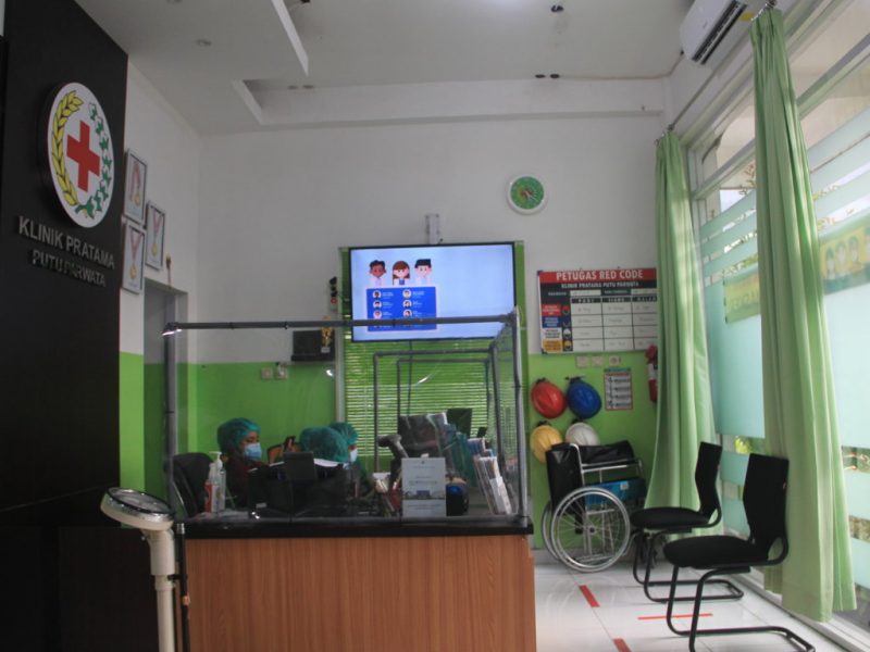 Front Office 1 Small